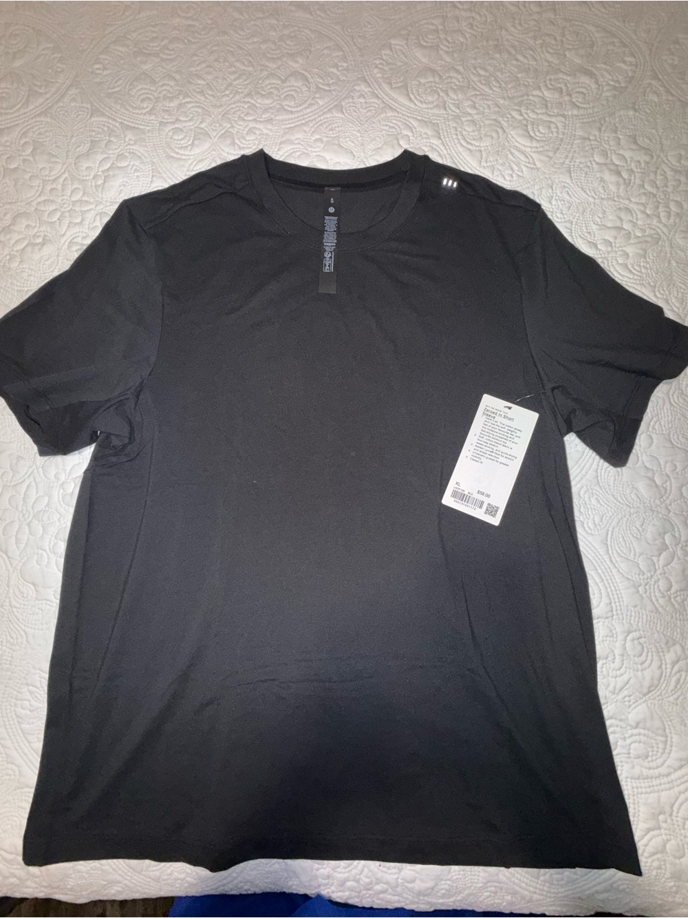 lululemon athletica Men's Black Short Sleeve Crew Tee